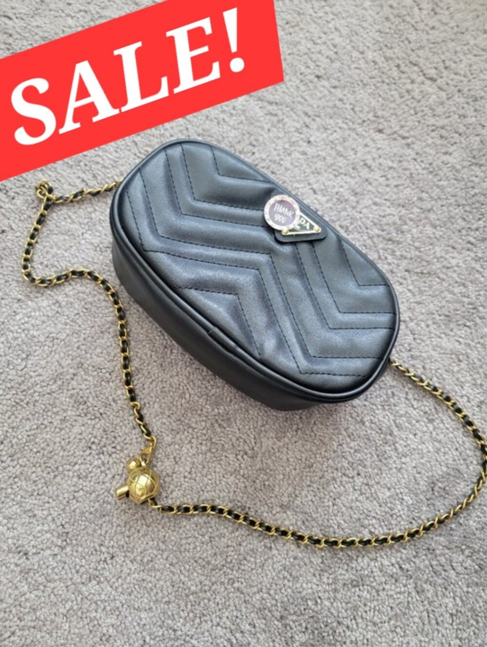 🔴58 Sale!! Black Quilted Waist Bag with Gold Chain Strap - Unbranded